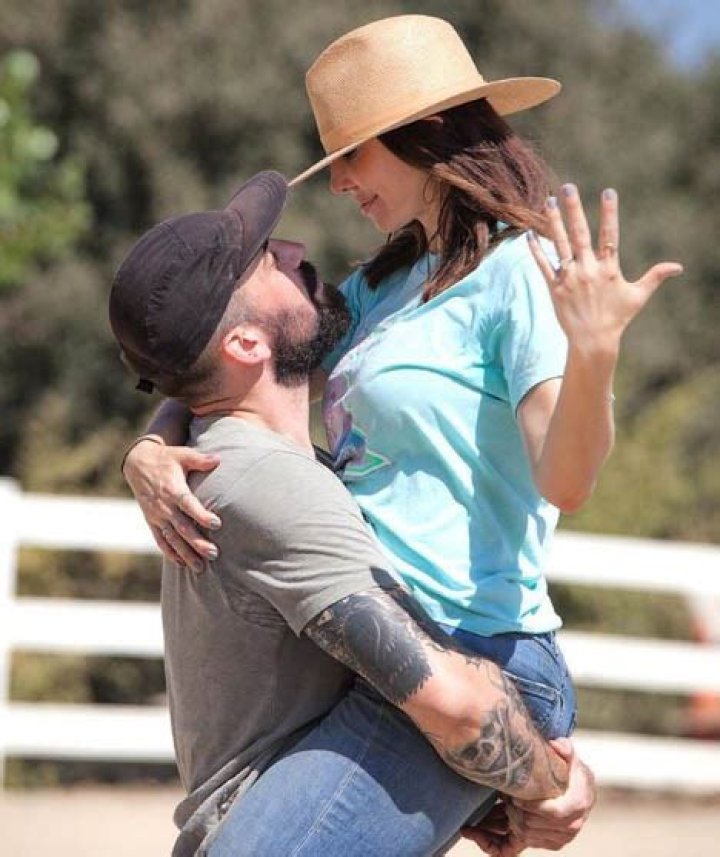 Whitney Cummings Boyfriend: A Deep Dive into Her Romantic Life