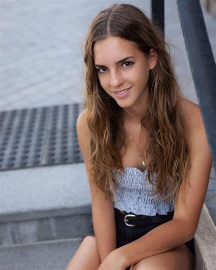 Young Emily Feld: Rising Star in the Entertainment Industry