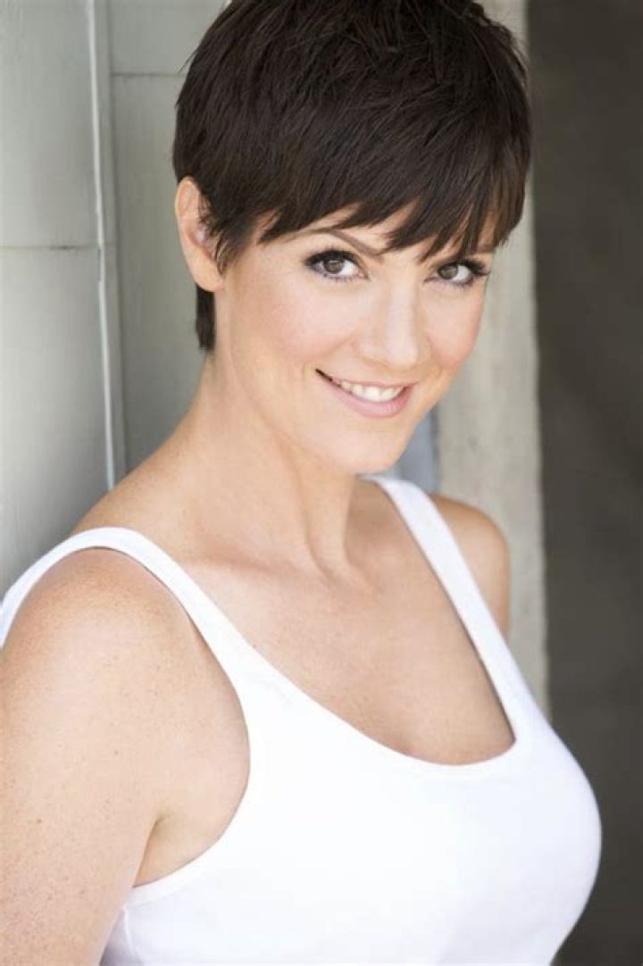 Zoe McLellan: Actress &amp; Influencer